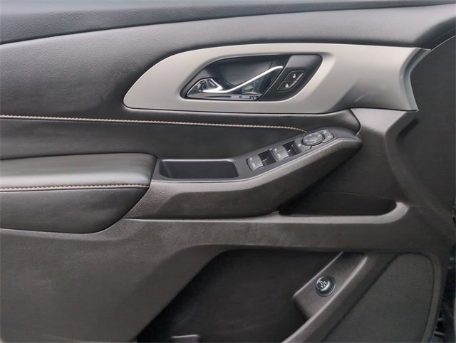 Used 2021 Chevrolet Traverse LT image 21