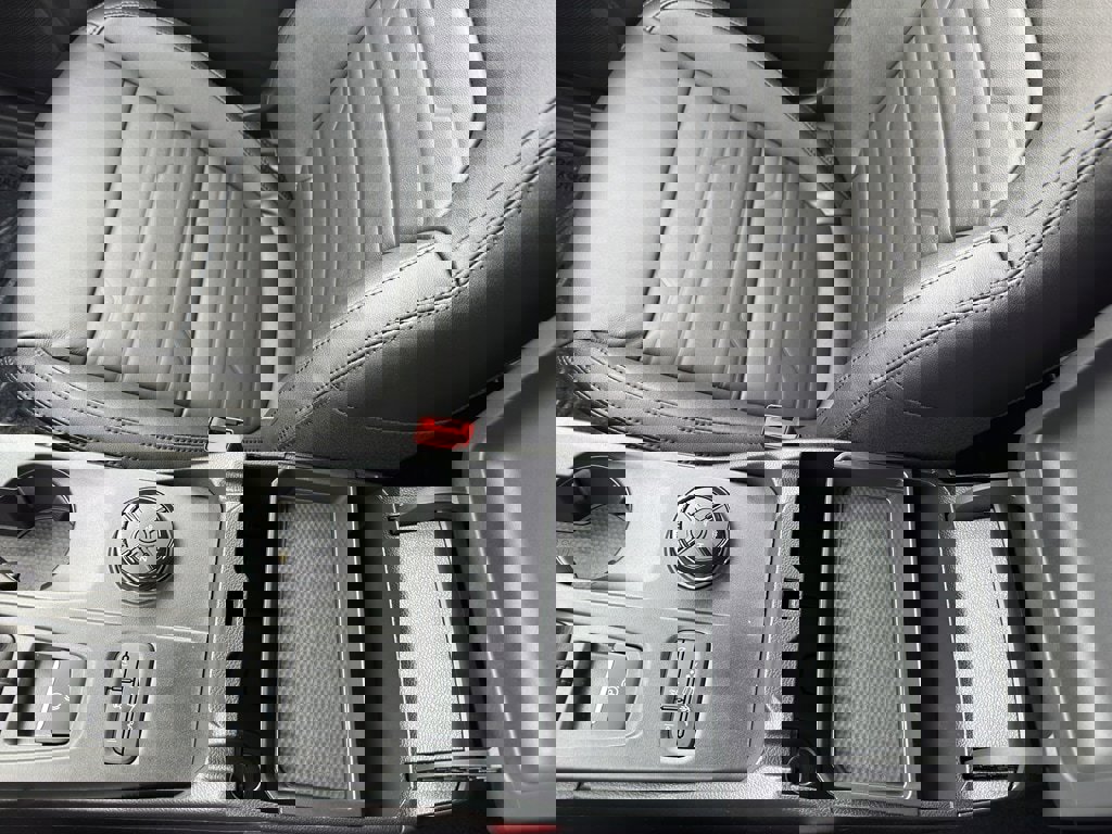 New 2025 Ford Ranger Lariat w/ FX4 Off-Road Package image 29