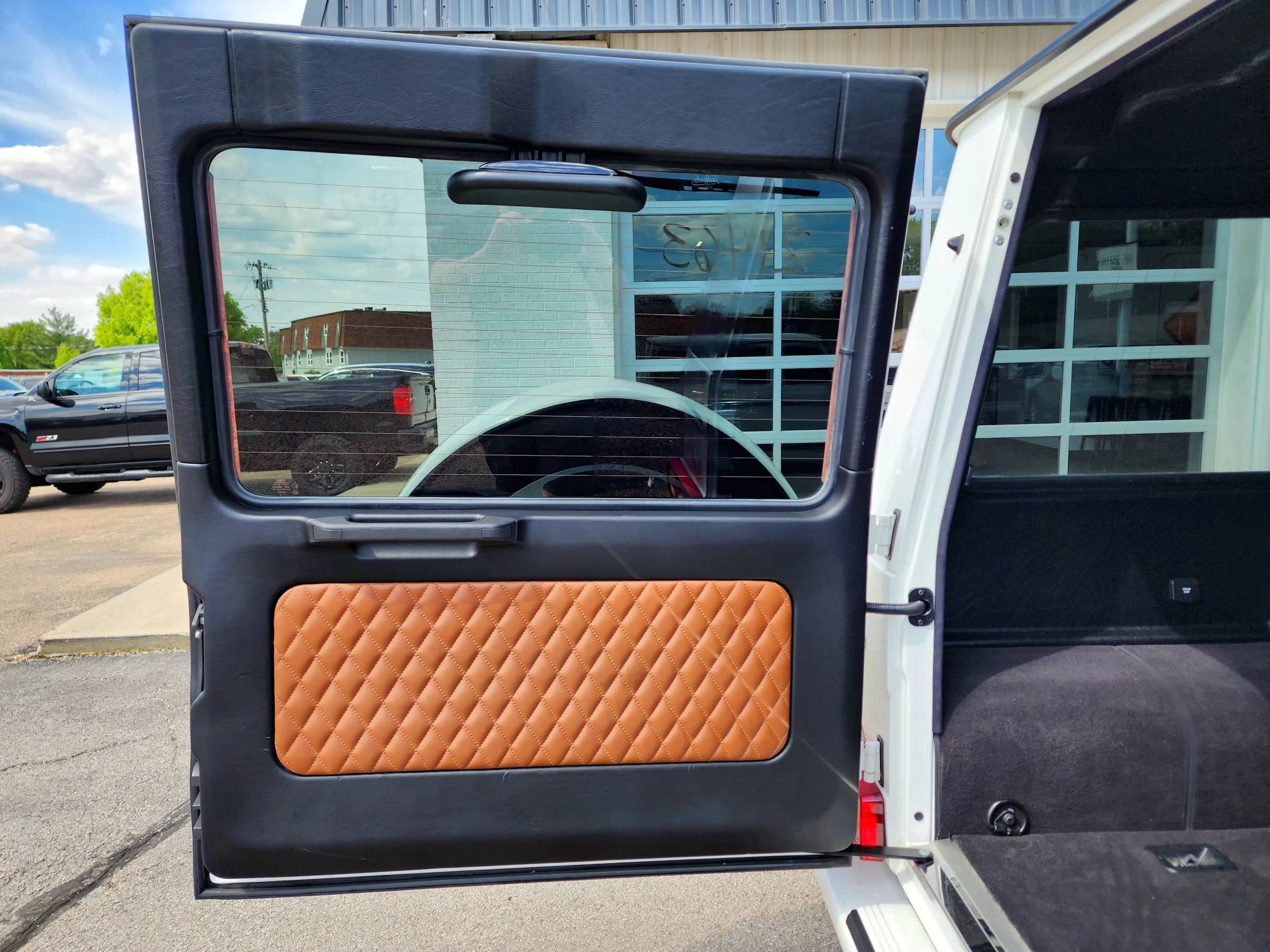 Used 2014 Mercedes-Benz G 63 AMG 4MATIC image 16