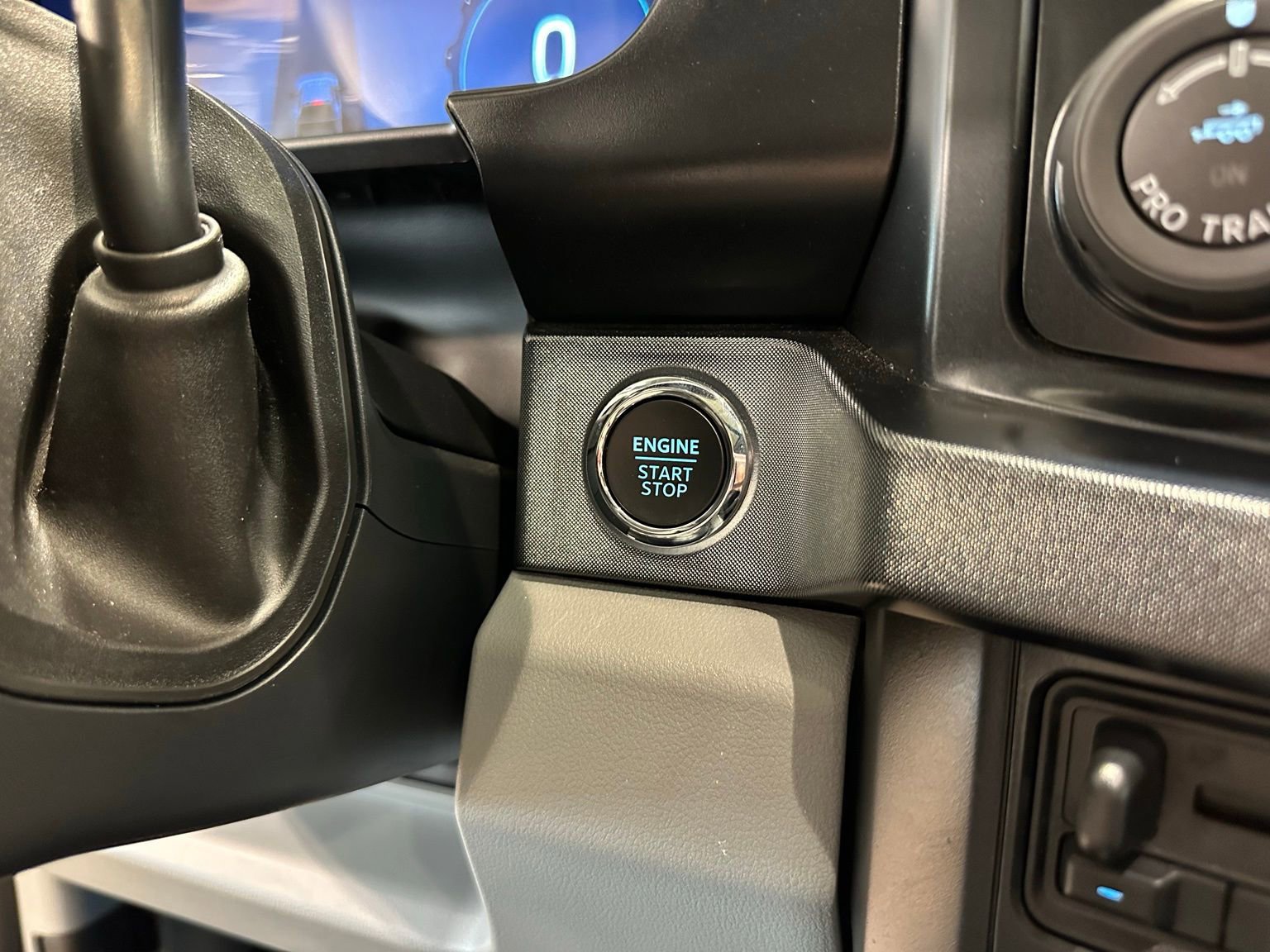 Used 2024 Ford F250 Limited w/ FX4 Off-Road Package image 28