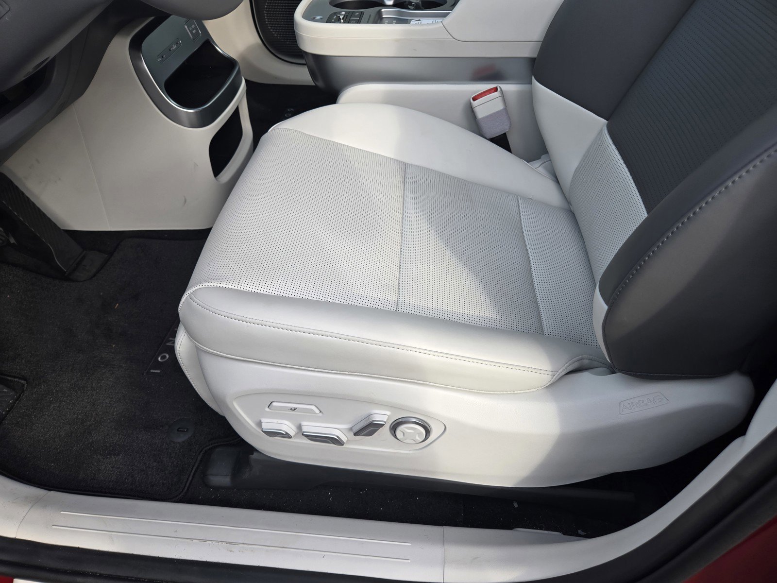 New 2026 Hyundai Ioniq 9 Limited image 20