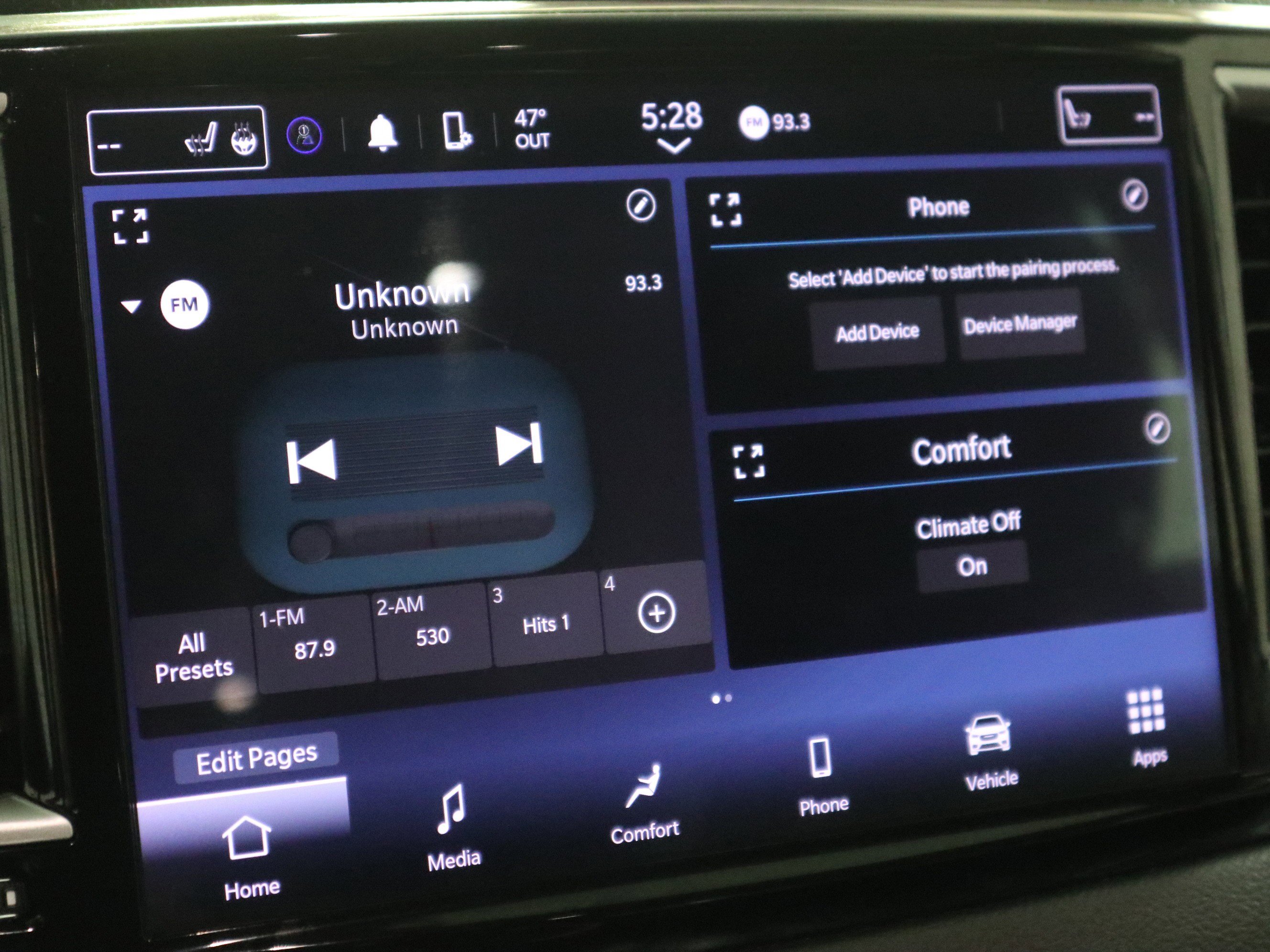 Used 2024 Chrysler Pacifica Touring-L image 25