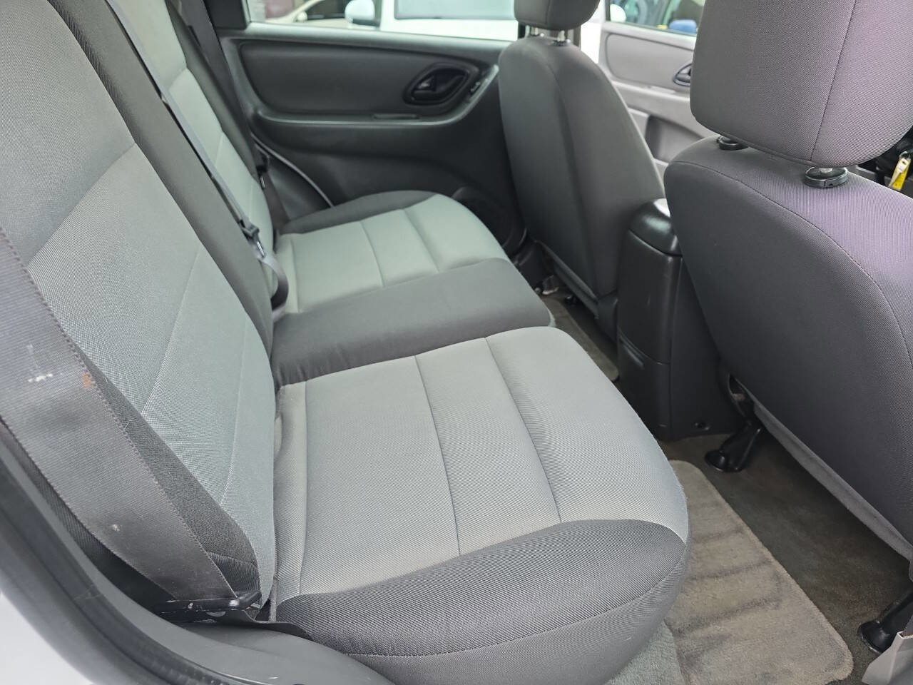Used 2006 Ford Escape XLS AWD/4WD image 12