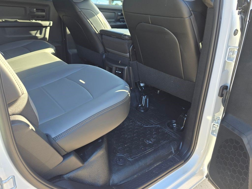 New 2025 RAM 5500 Tradesman AWD/4WD image 34