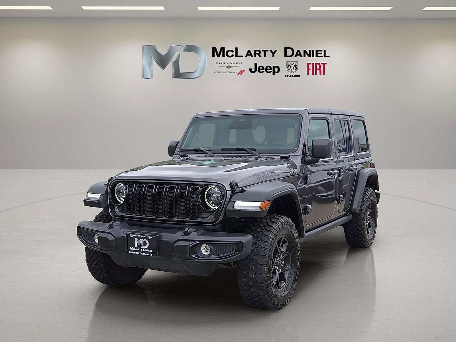 Used 2025 Jeep Wrangler Unlimited Sport AWD/4WD image 2