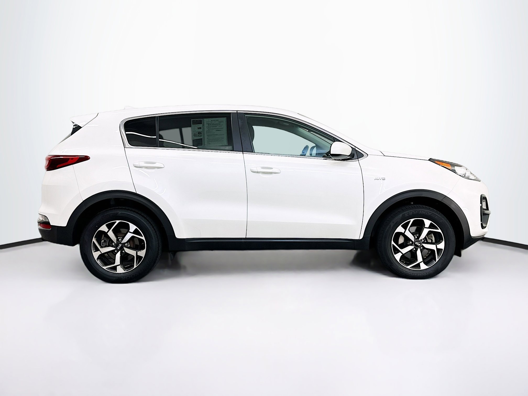 Used 2022 Kia Sportage LX image 10