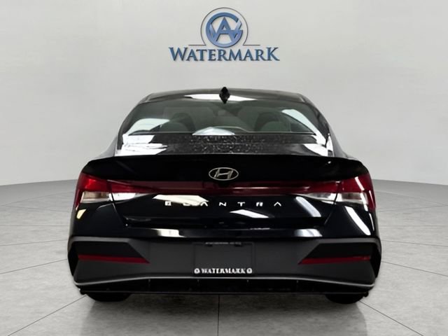 New 2026 Hyundai Elantra Sport image 4