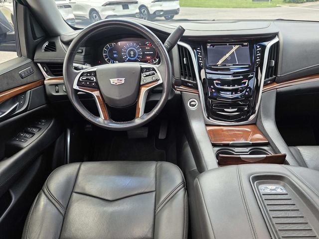 Used 2019 Cadillac Escalade Luxury RWD image 6