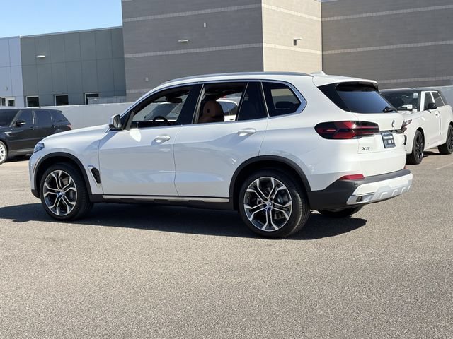 Used 2026 BMW X5 sDrive40i w/ Premium Package RWD image 8