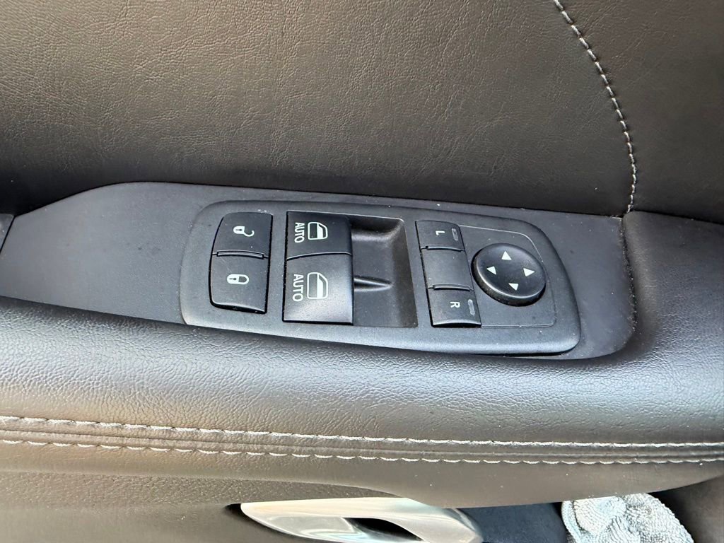 Used 2018 Dodge Challenger SXT Plus RWD image 17