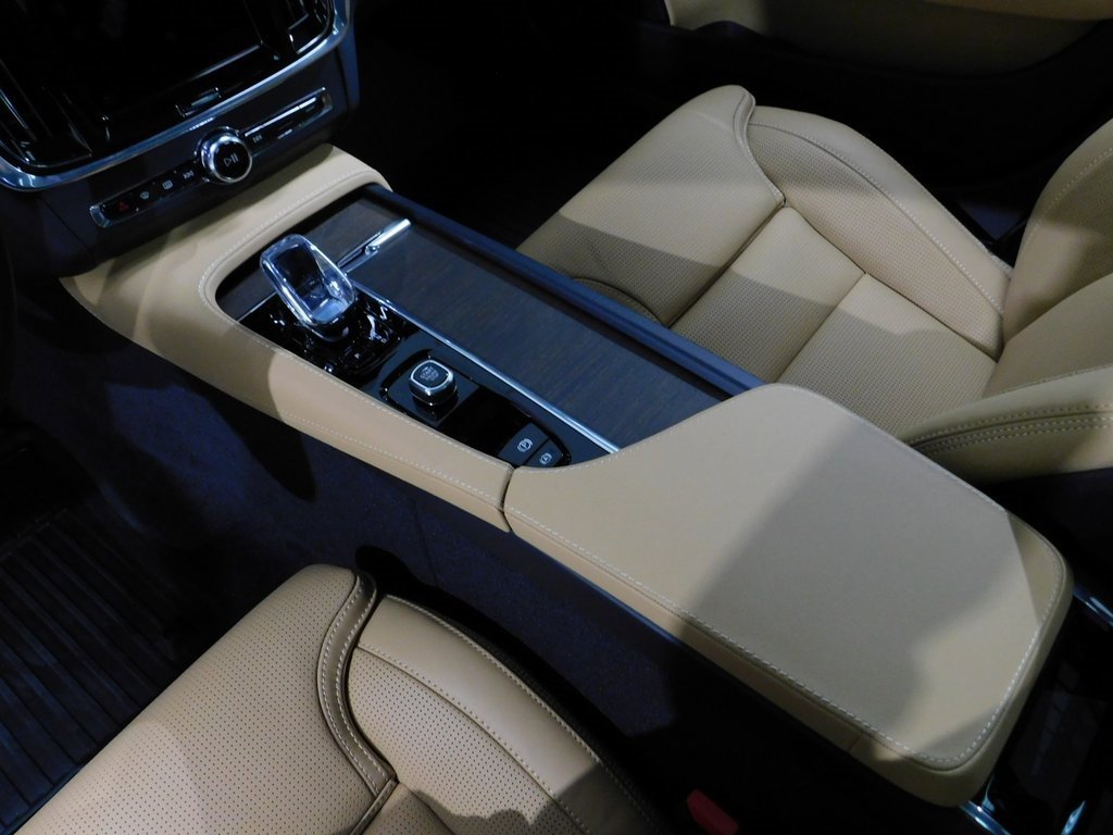 Used 2026 Volvo V90 B6 Cross Country Ultra image 62