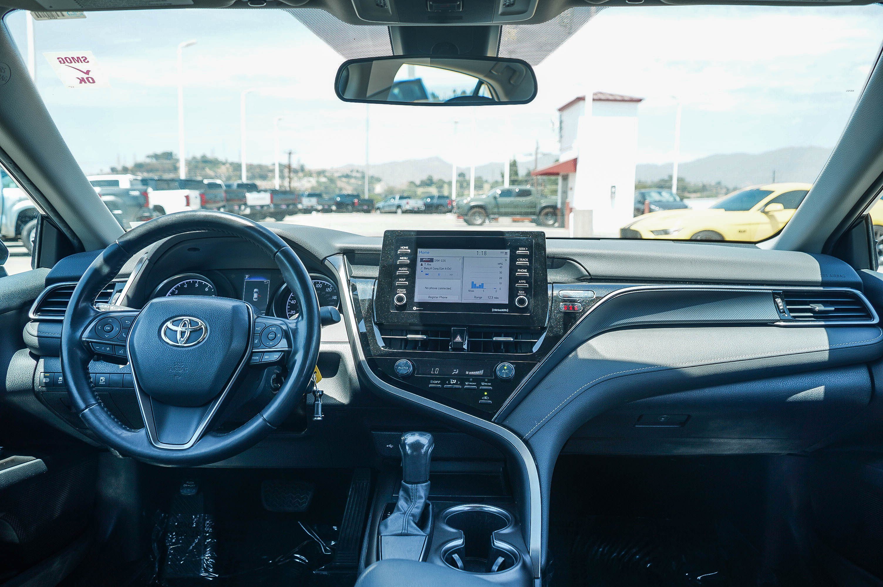 Used 2021 Toyota Camry SE w/ Carpet Mat Package (TMS) FWD image 13
