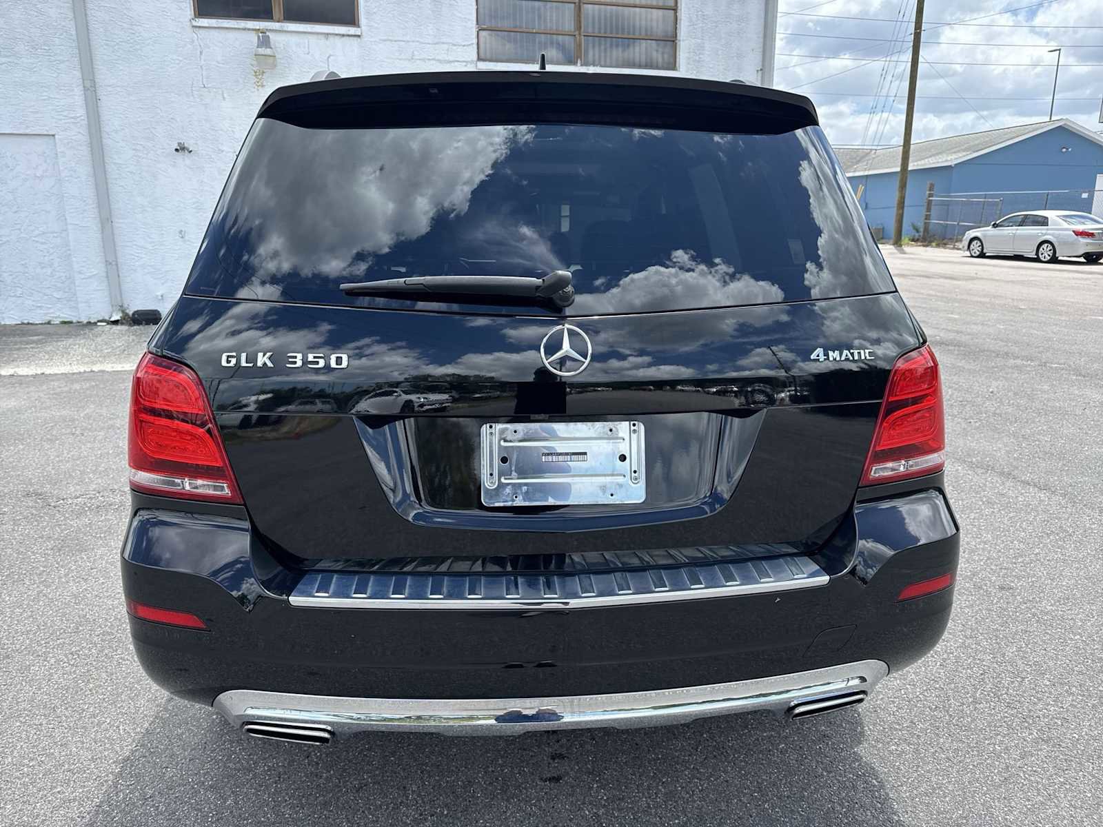 Used 2015 Mercedes-Benz GLK 350 4MATIC image 4