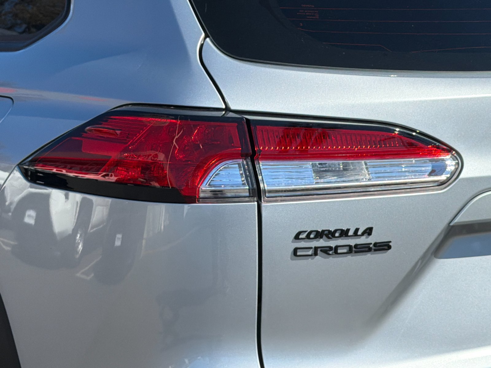 Used 2025 Toyota Corolla Cross AWD Hybrid image 24
