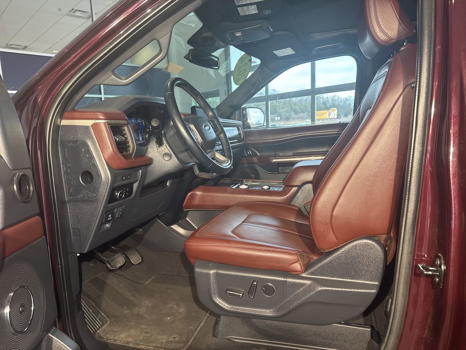 Used 2024 Ford Expedition Max Limited image 24