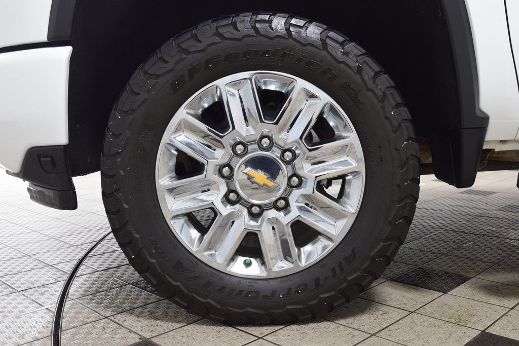 Used 2024 Chevrolet Silverado 3500 High Country w/ Technology Package AWD/4WD image 30