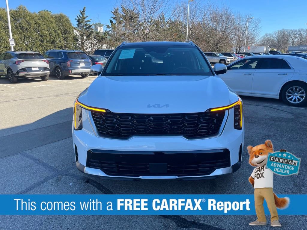 Certified 2025 Kia Sorento EX image 2
