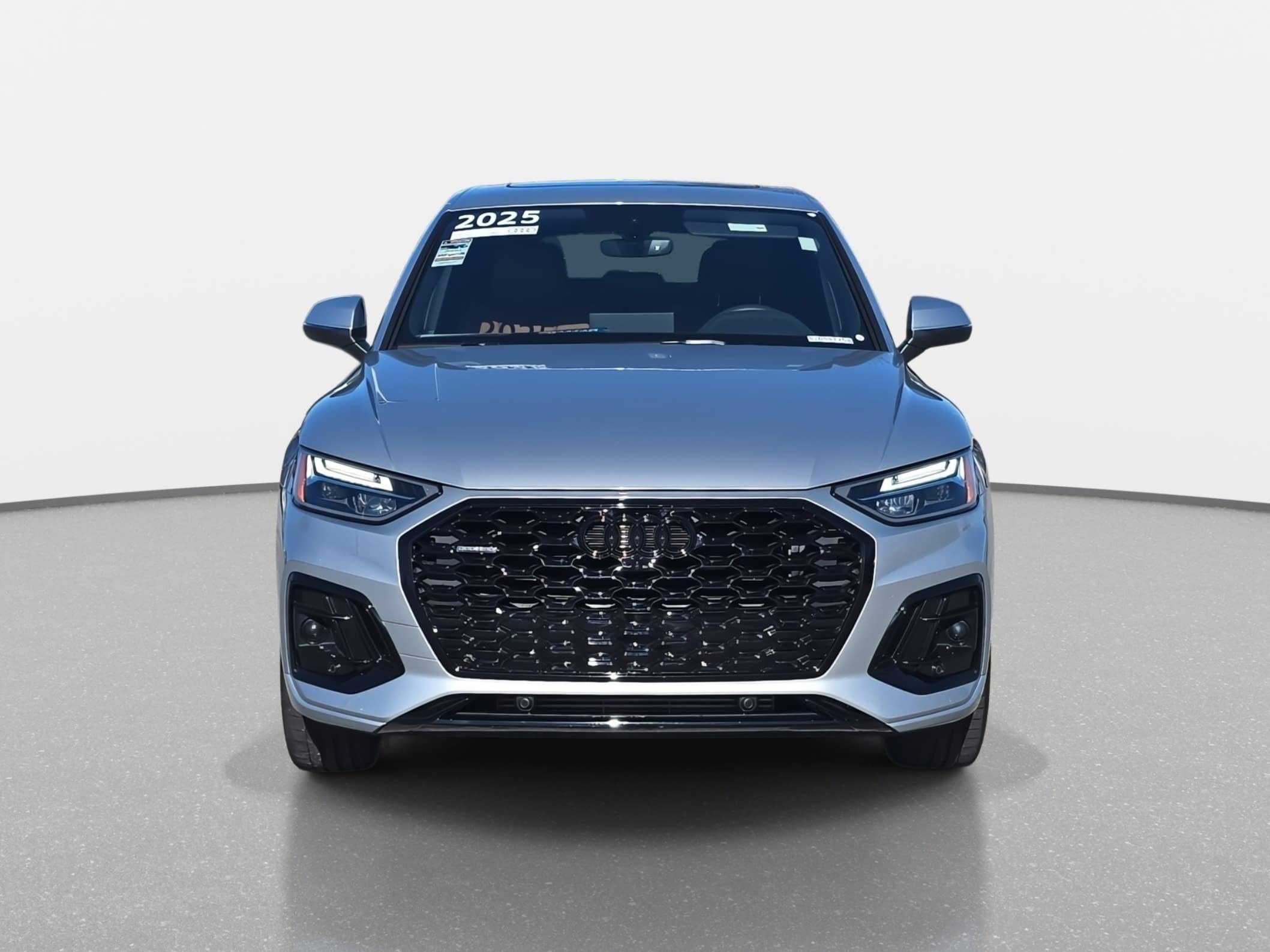 Certified 2025 Audi Q5 2.0T Premium Plus w/ Premium Plus Package image 2