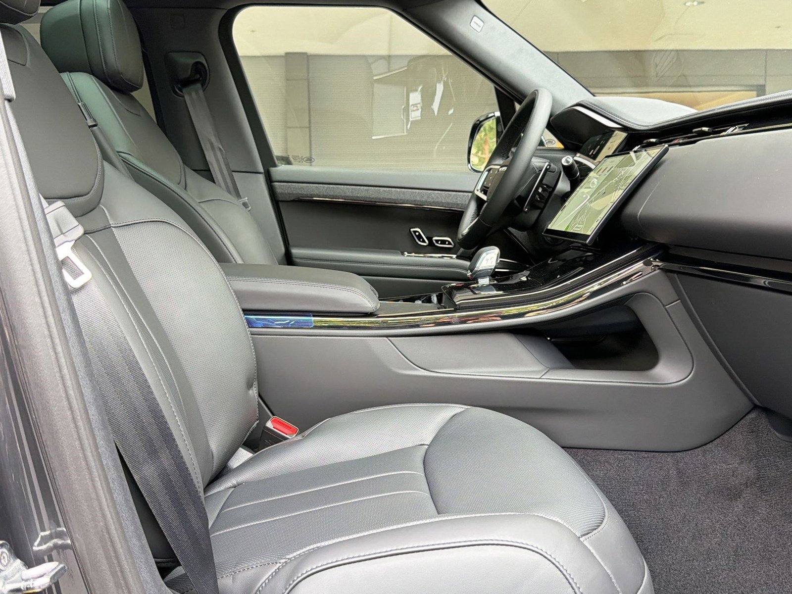 New 2026 Land Rover Range Rover Sport SE image 31