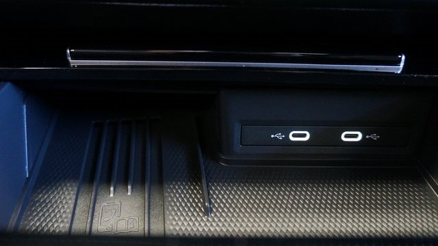 Certified 2025 Volkswagen Atlas SEL image 19