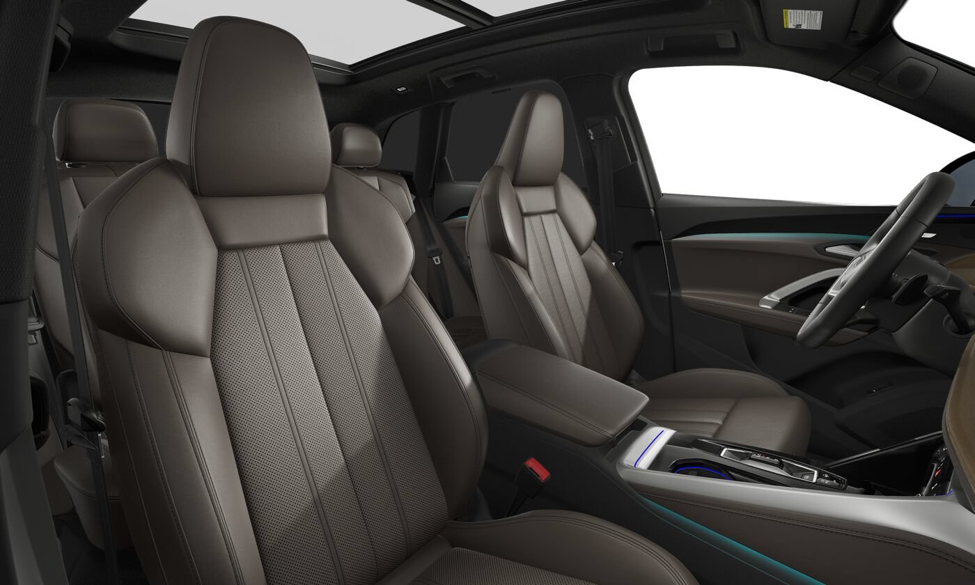 Certified 2025 Audi Q5 Premium Plus w/ Premium Plus AWD/4WD image 5