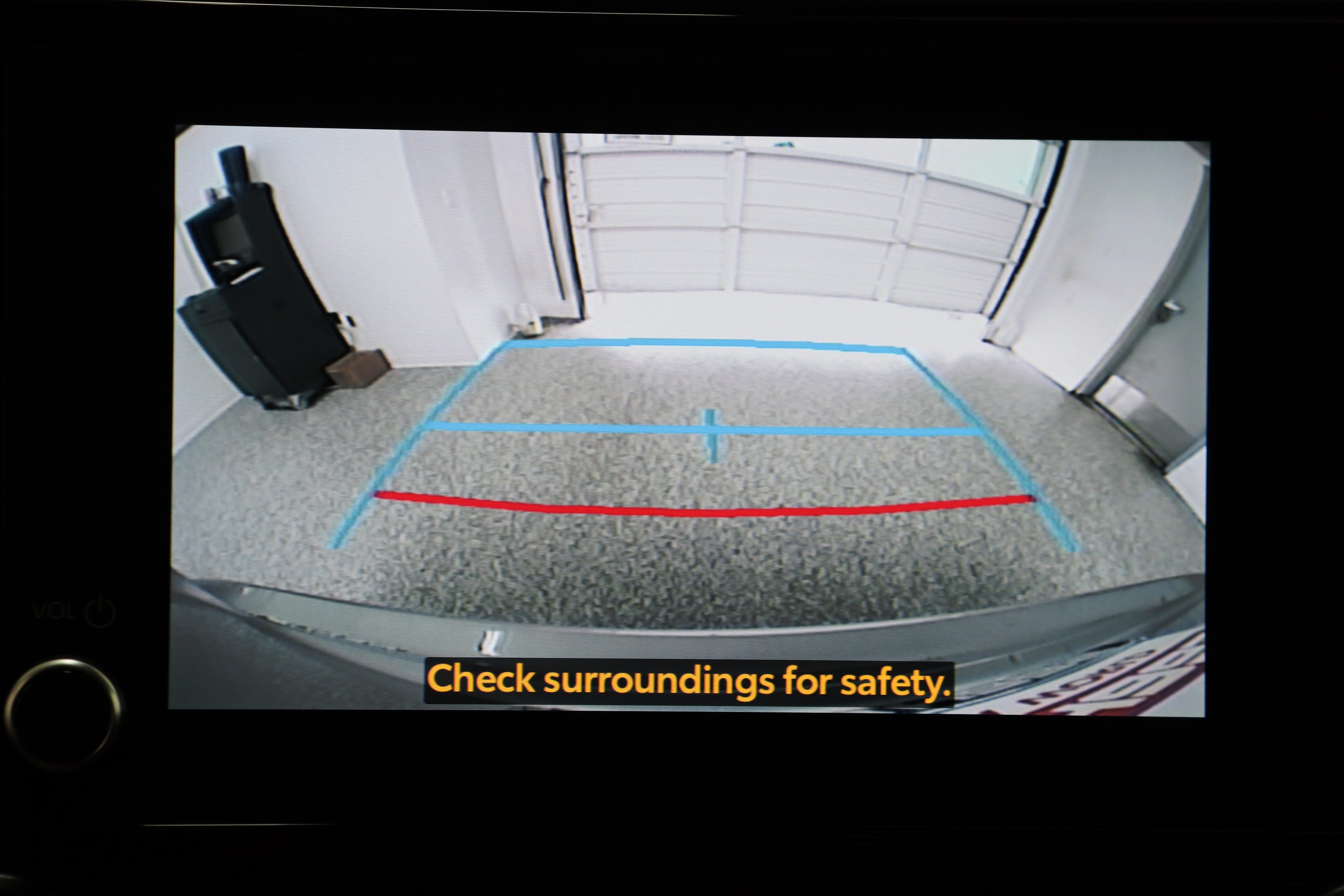 Certified 2025 Toyota Highlander LE FWD image 21