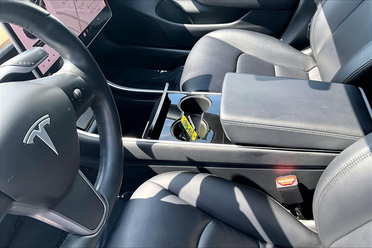 Used 2018 Tesla Model 3 Long Range RWD image 16