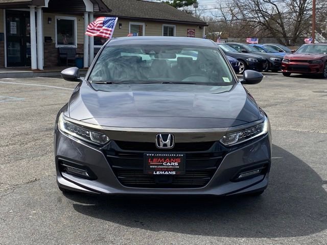 Used 2018 Honda Accord Sport image 2