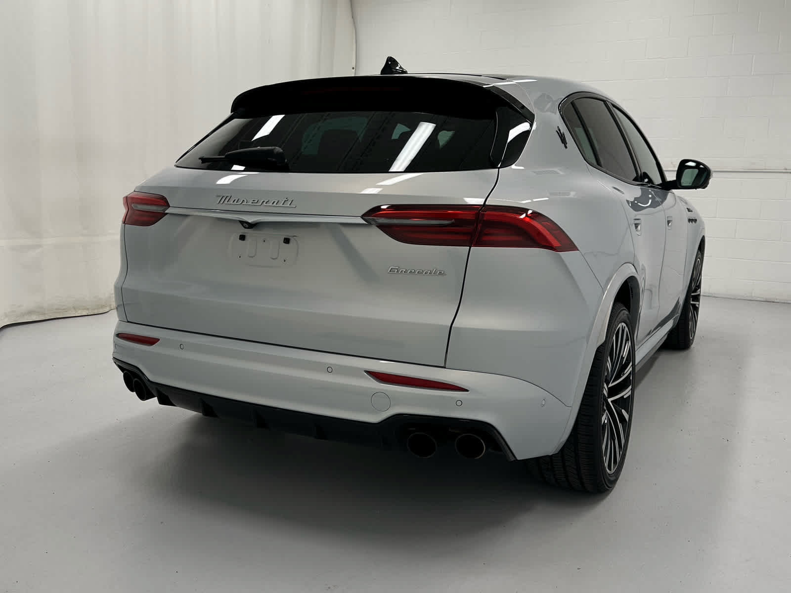 Used 2023 Maserati Grecale Modena AWD/4WD image 6