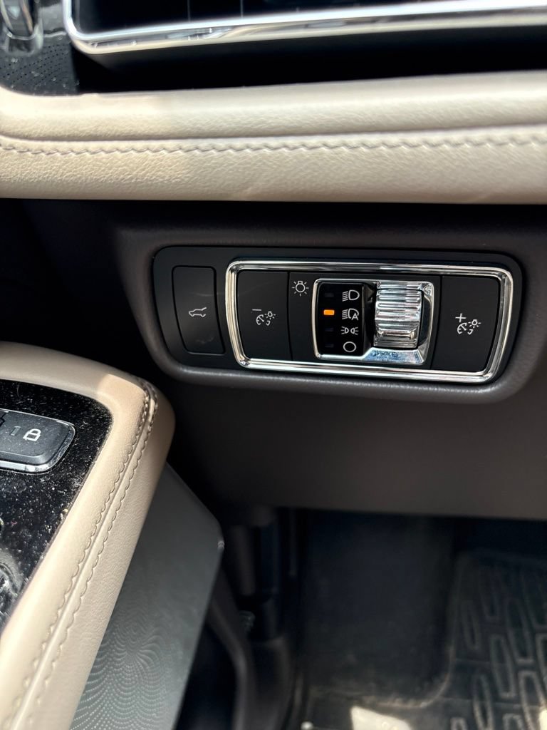 Used 2022 Lincoln Aviator Reserve w/ Equipment Group 201A RWD image 24