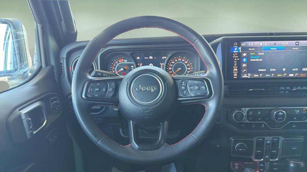 Used 2024 Jeep Wrangler Unlimited Rubicon w/ Technology Group image 9