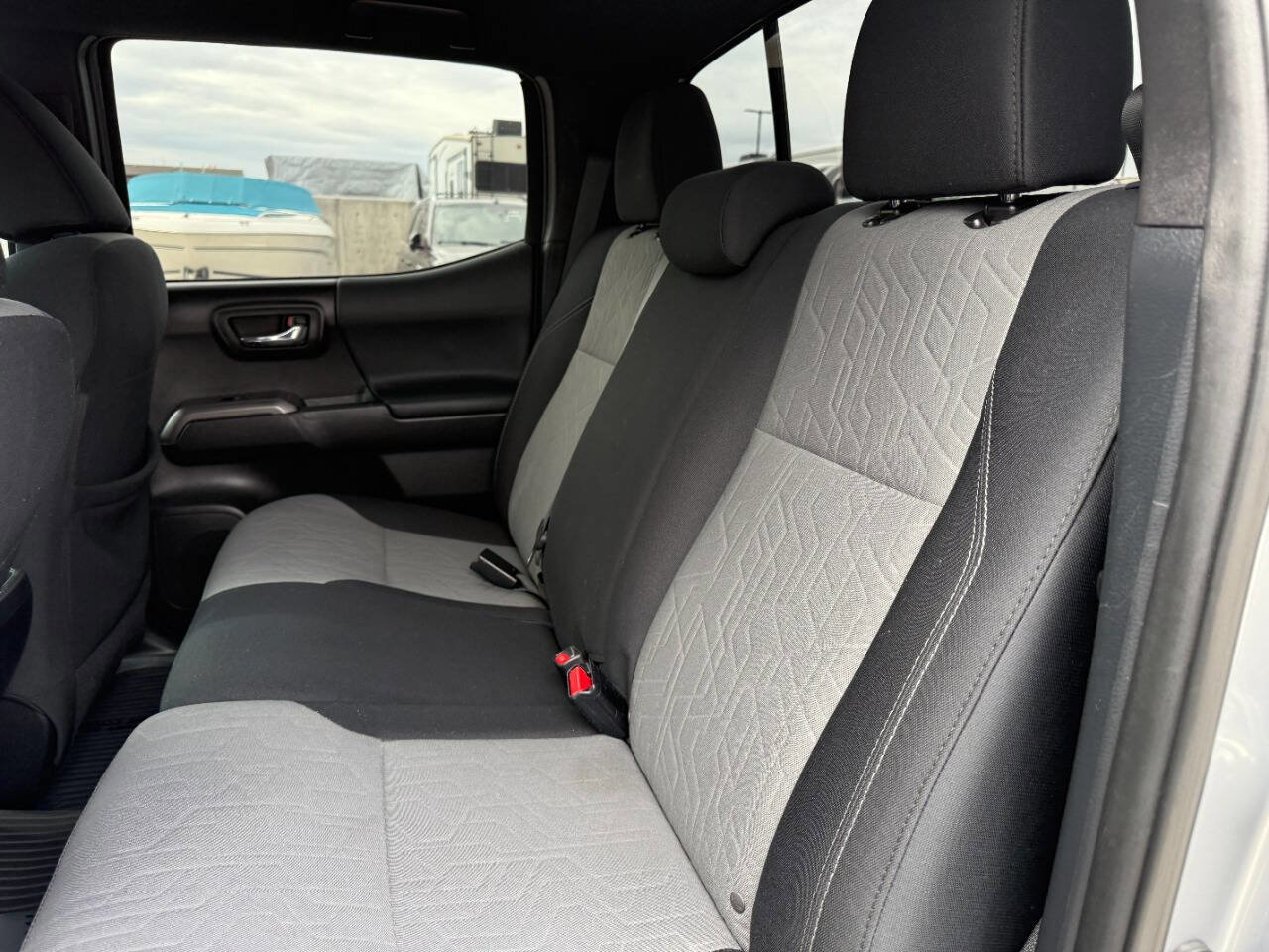 Used 2020 Toyota Tacoma TRD Sport w/ Technology Package image 21