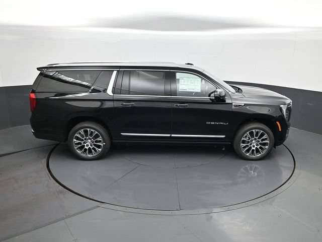 New 2026 GMC Yukon XL Denali w/ Denali Reserve Package AWD/4WD image 17
