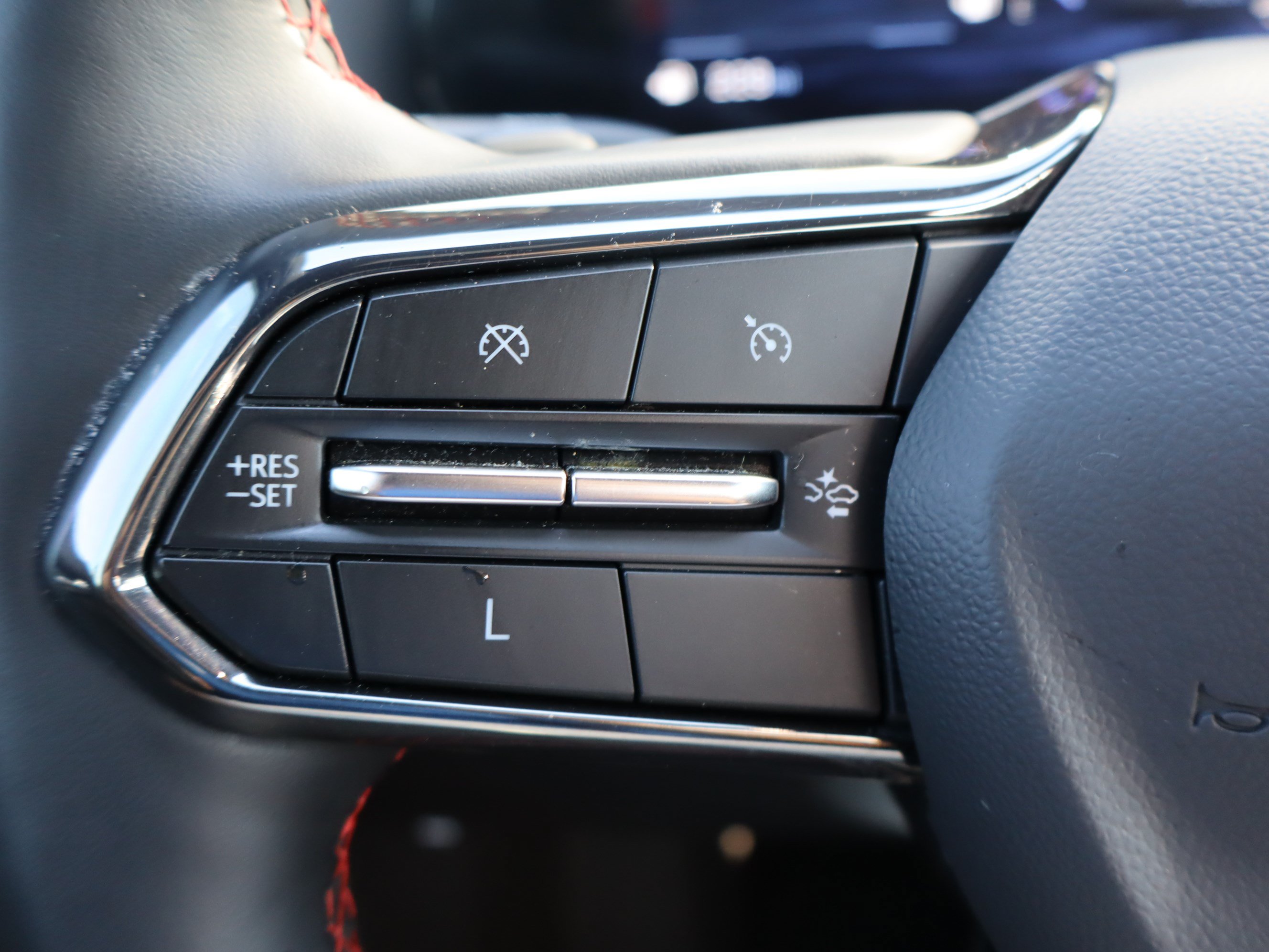 Used 2025 Chevrolet Equinox RS w/ Convenience Package III FWD image 21