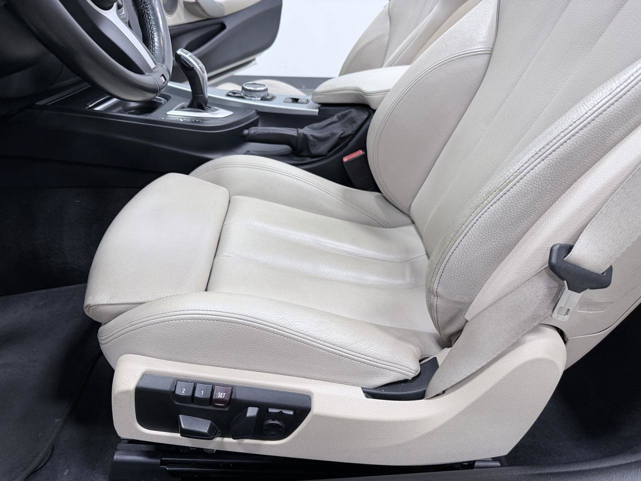 Used 2015 BMW 435i Convertible RWD image 29