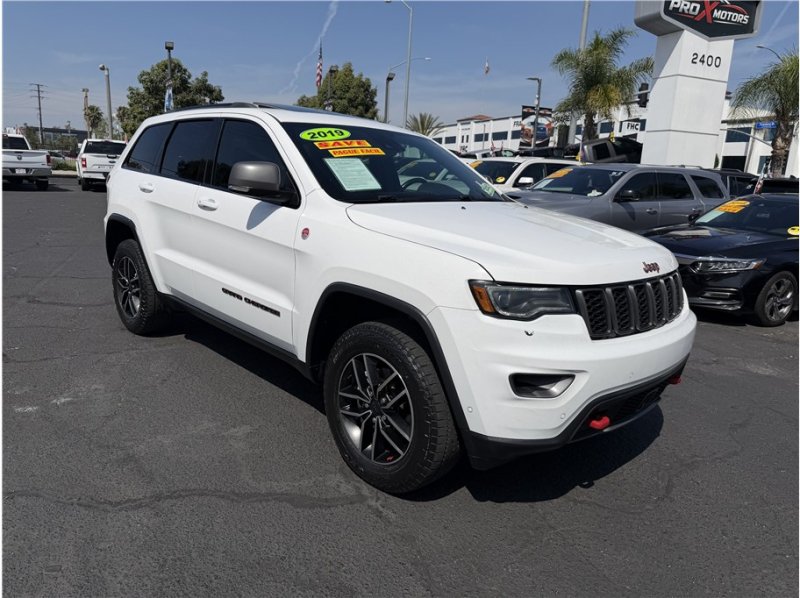 Used 2019 Jeep Grand Cherokee Trailhawk w/ Trailhawk Luxury Group AWD/4WD image 58