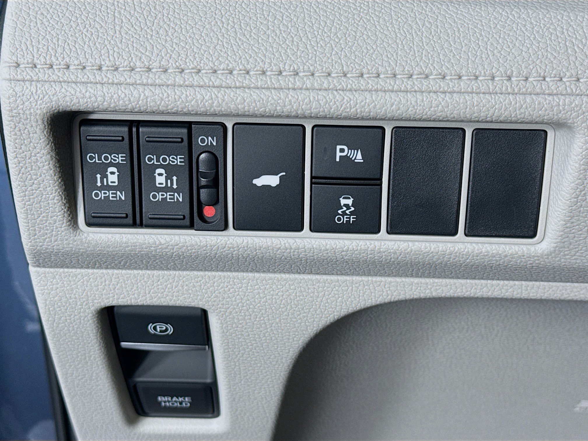 New 2026 Honda Odyssey Touring image 10
