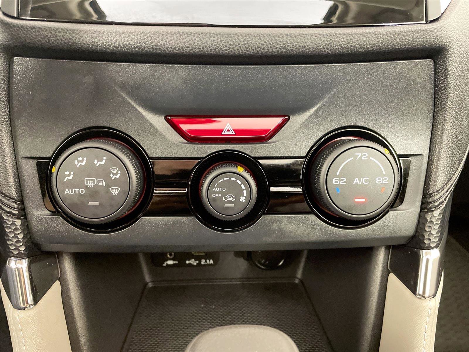 Used 2024 Subaru Forester Premium AWD/4WD image 9