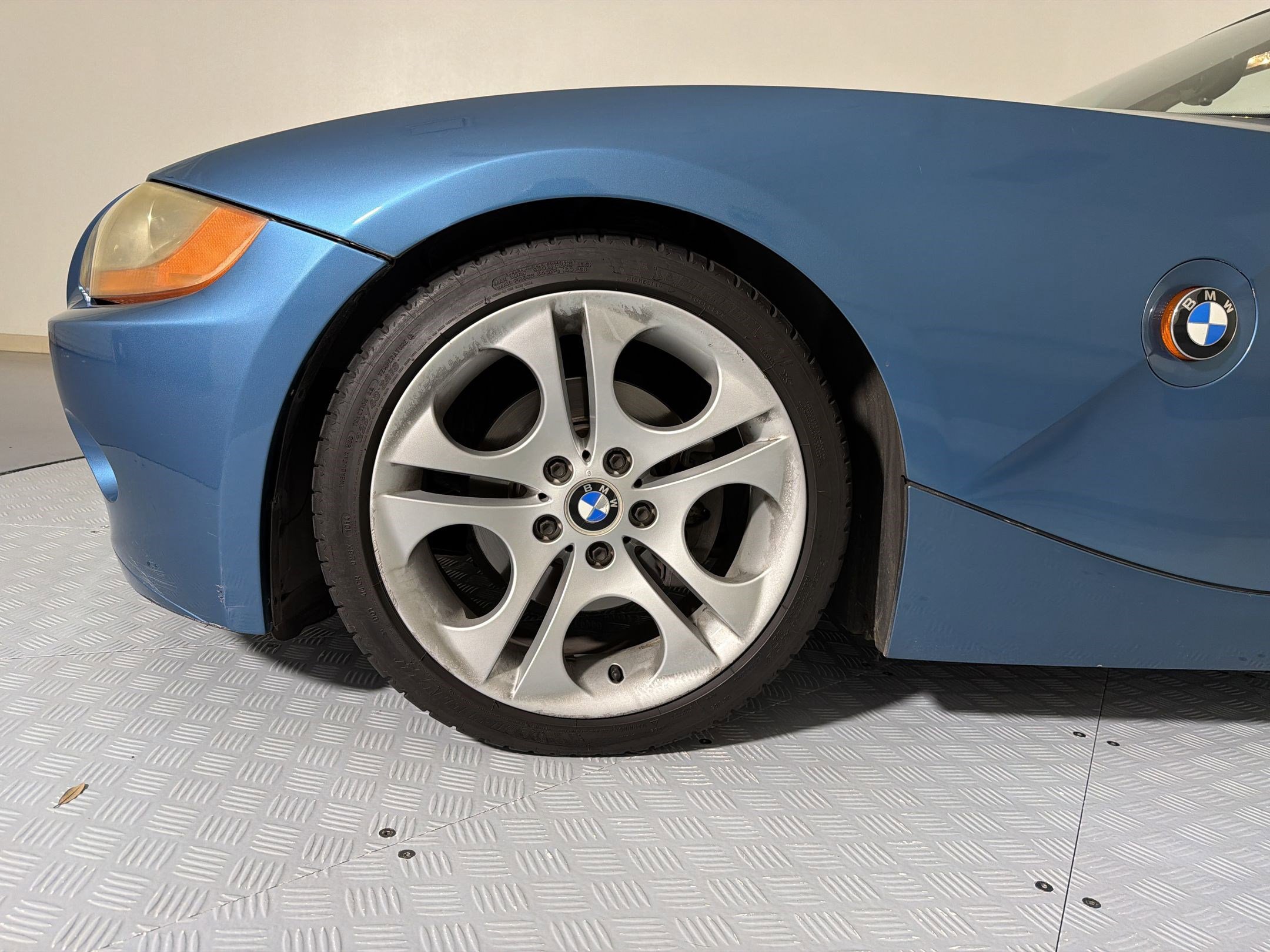 Used 2003 BMW Z4 3.0i RWD image 9