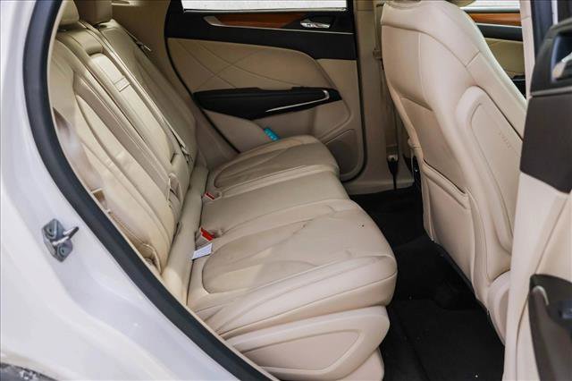 Used 2019 Lincoln MKC Select image 25