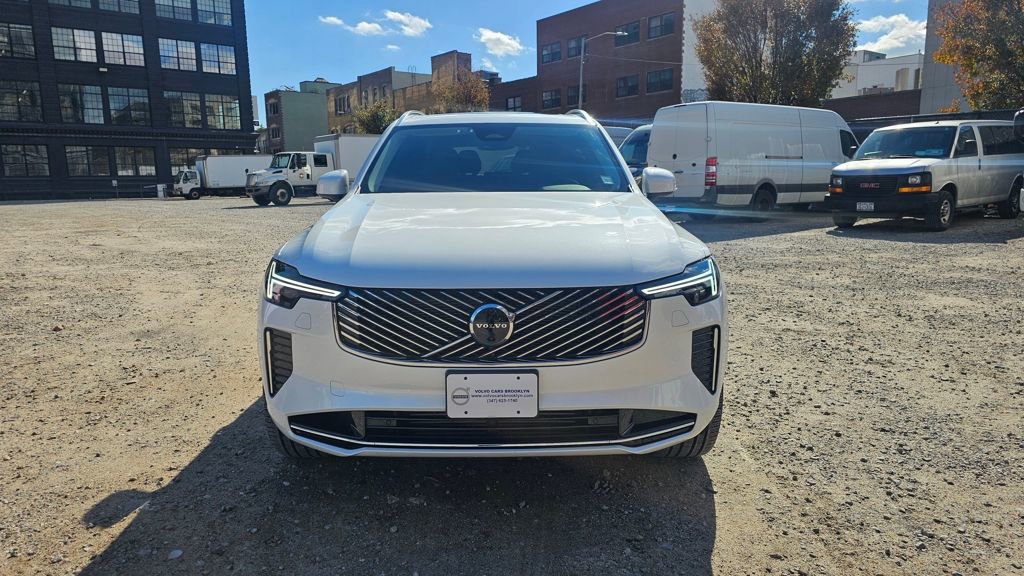 Certified 2025 Volvo XC90 T8 Plus w/ Protection Package Premier image 6