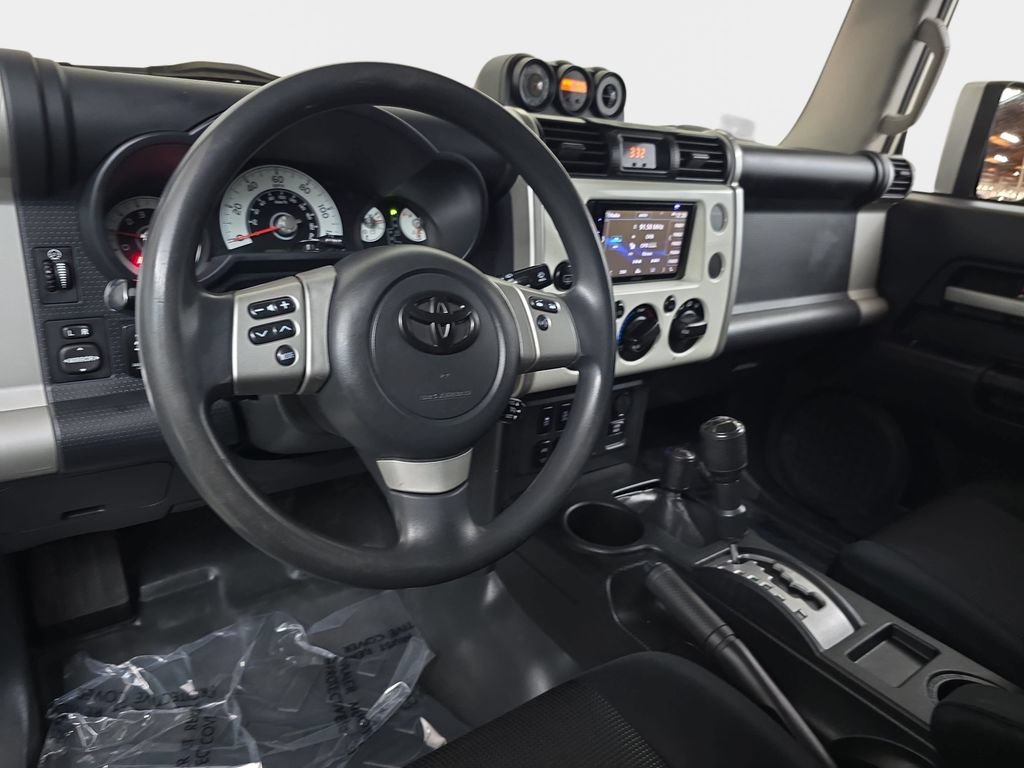 Used 2012 Toyota FJ Cruiser 4WD w/ Convenience Pkg image 18
