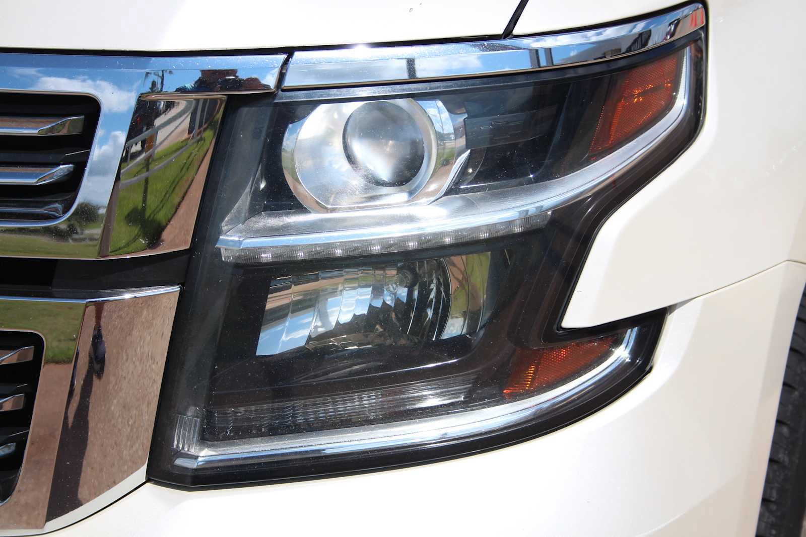 Used 2015 Chevrolet Suburban LTZ AWD/4WD image 4