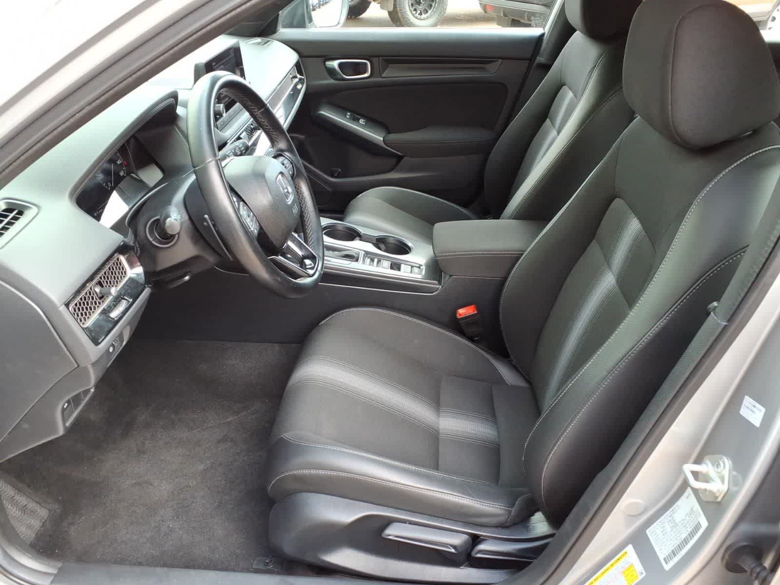 Used 2025 Honda Civic Sport image 14