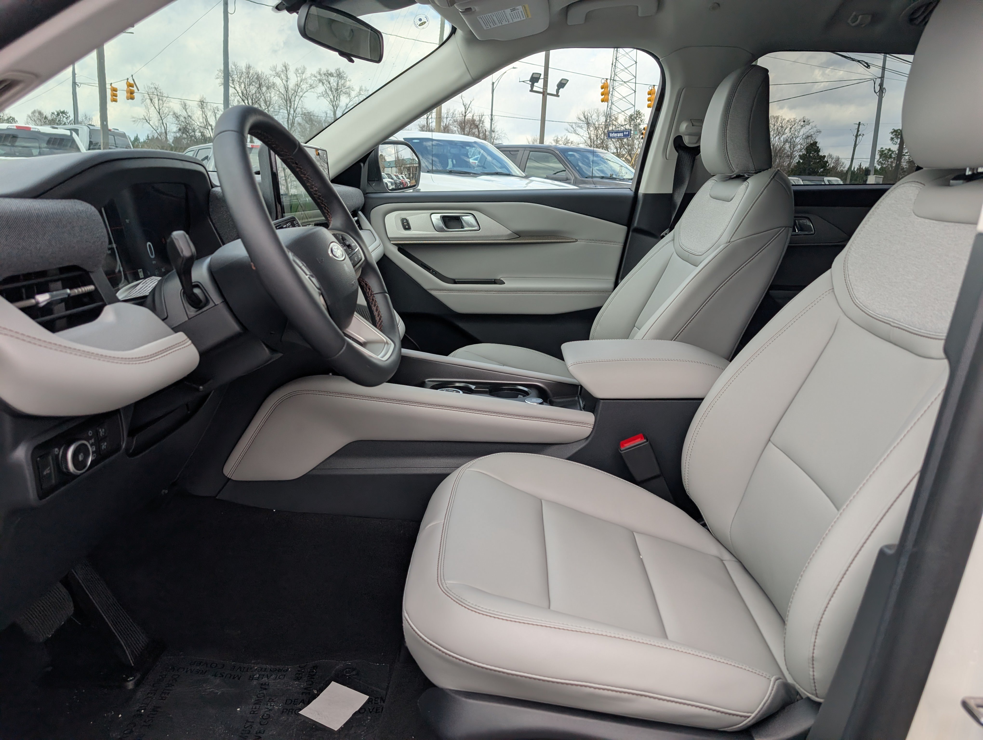 New 2026 Ford Explorer Active w/ Active Comfort Package AWD/4WD image 19