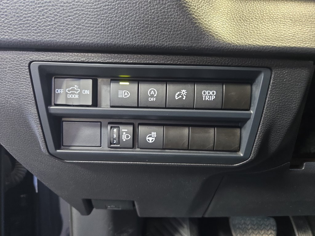 Used 2025 Toyota Tundra SR5 AWD/4WD image 27