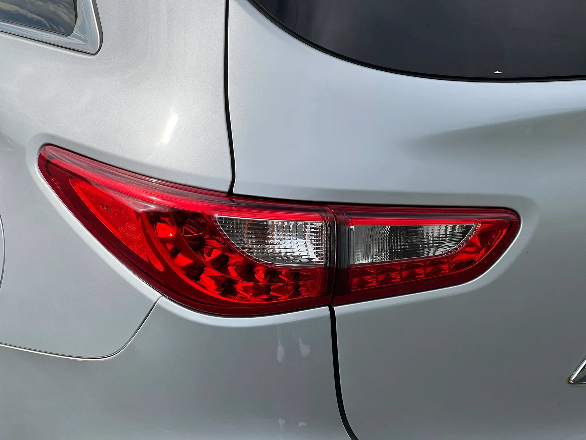 Used 2013 INFINITI JX35 AWD w/ Premium Pkg image 11