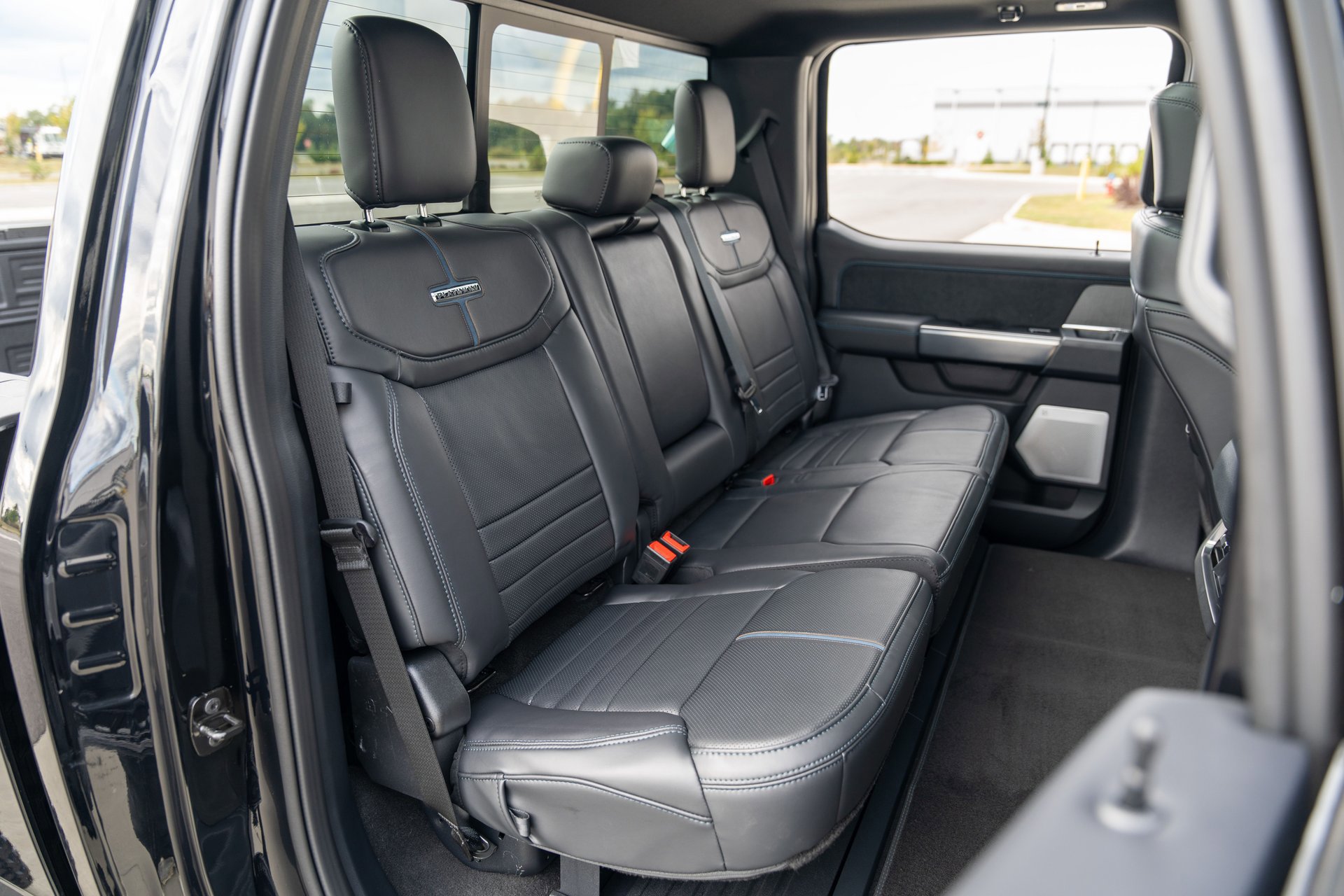 Used 2025 Ford F450 Platinum image 40