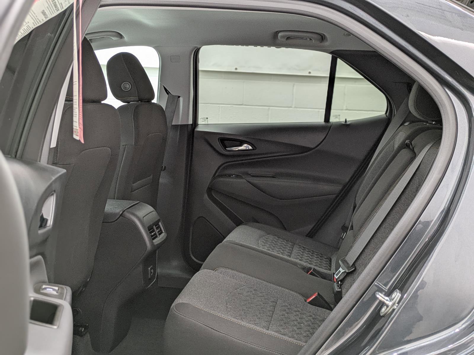 Used 2023 Chevrolet Equinox LT w/ Driver Convenience Package image 30