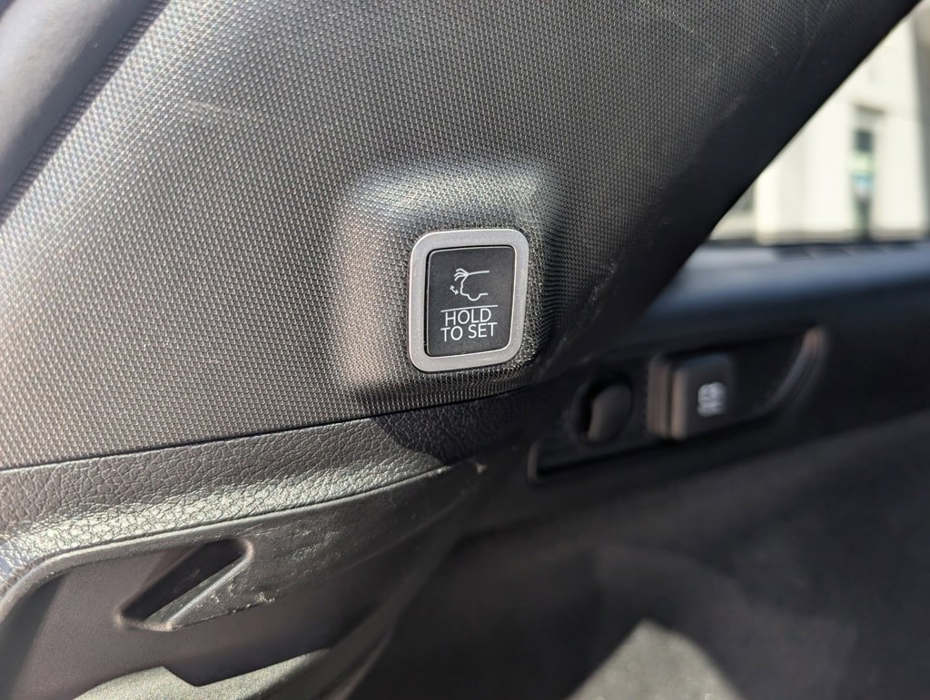 Used 2022 Jeep Grand Cherokee Summit w/ Luxury Tech Group V image 46